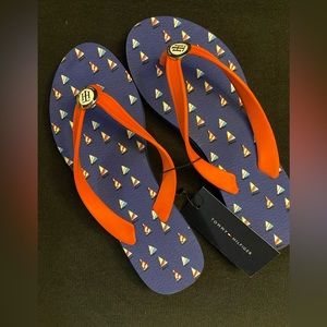 Tommy Hilfiger Womens sailboat flip flops NWT